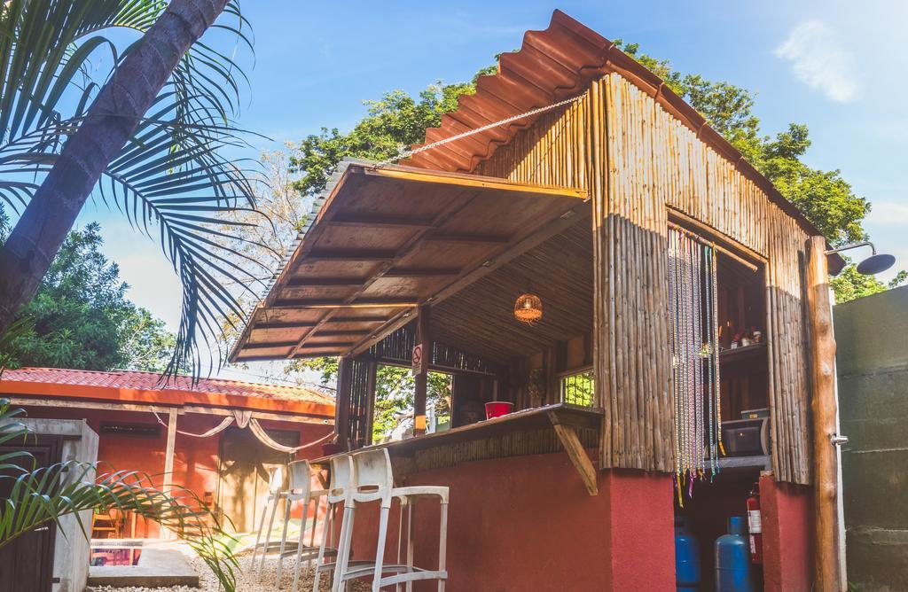 Hotel Mahayana Tamarindo Exterior foto